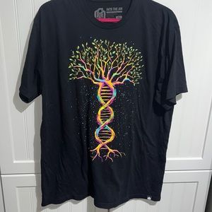 excellent condition tee shirt